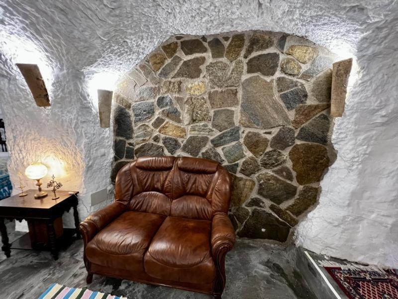 Cuevas La Veranda * Orce